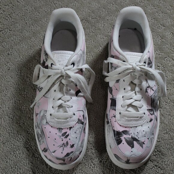 Nike Air Force 1 Floral Rose Pink Size 8 Bruce Kilgore Designed Leather Sneakers - Picture 2 of 7